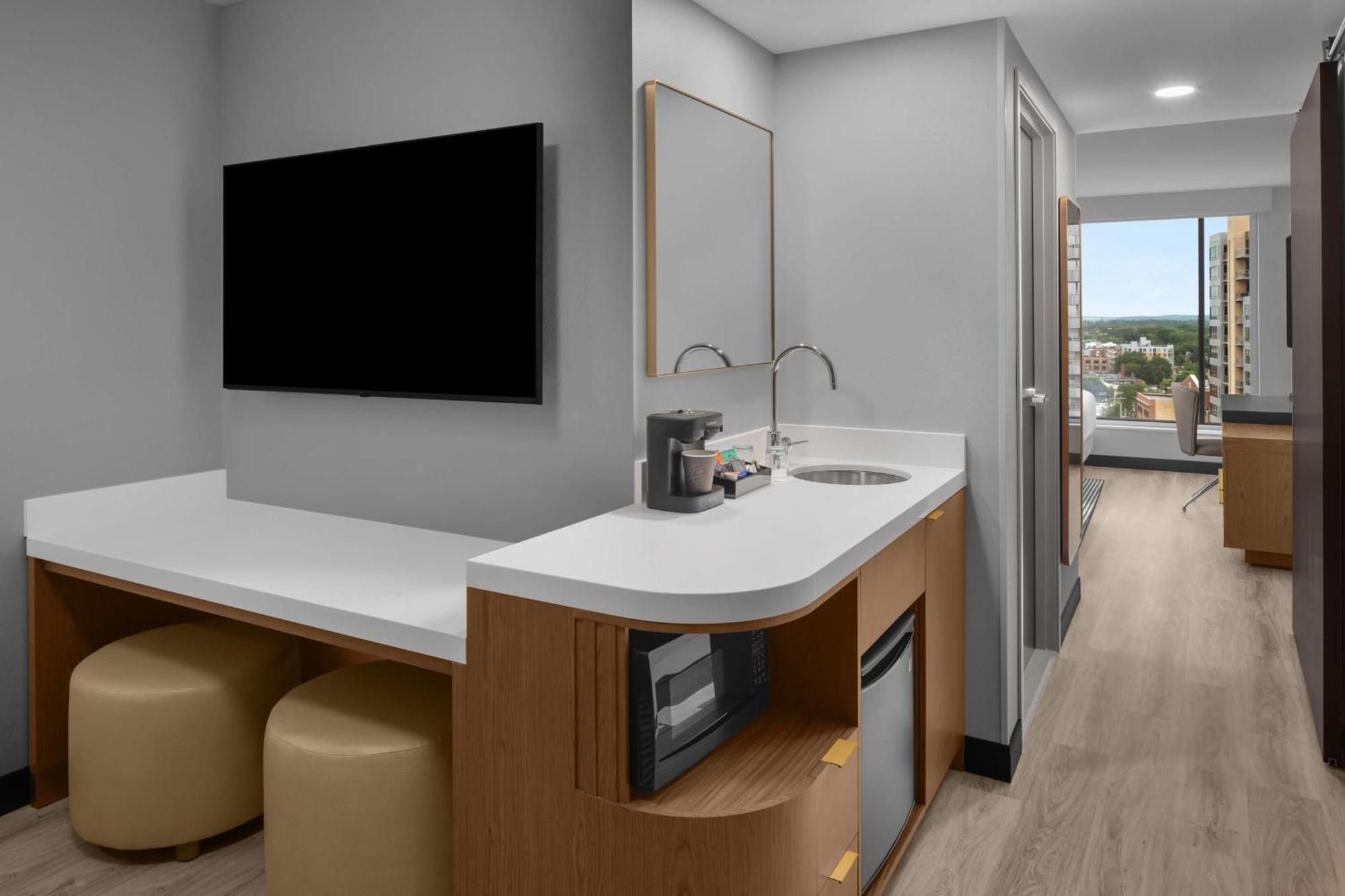 Embassy Suites By Hilton Madison Downtown 외부 사진